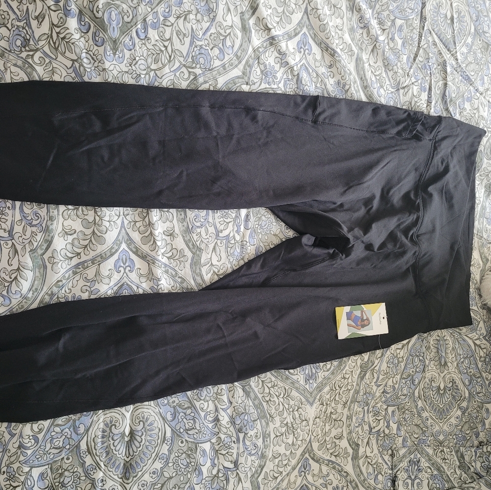 BRAND NEW halara leggings